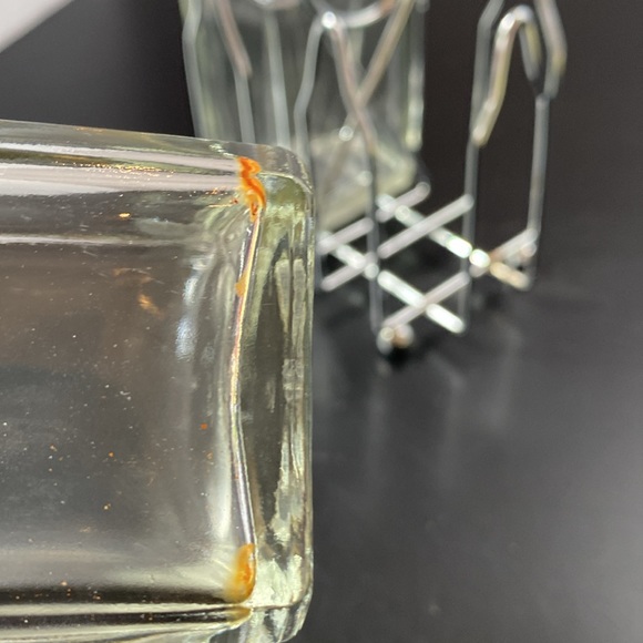 VTG oil & vinegar 6oz square glass cruet set w/ wire caddy stainless steel caps - Picture 5 of 10